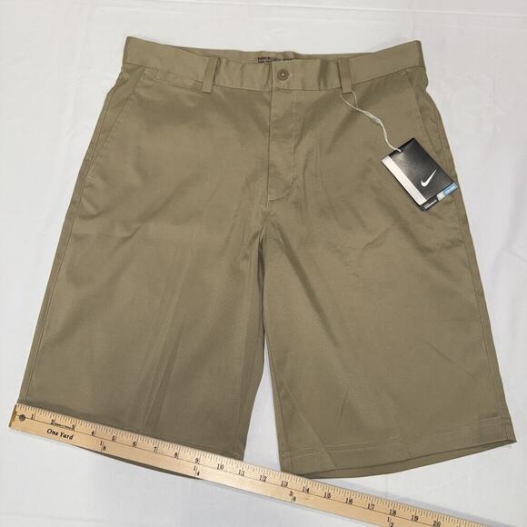 Men’s Nike Golf Tour Performance Khaki Shorts Size: 32 - Picture 3 of 7